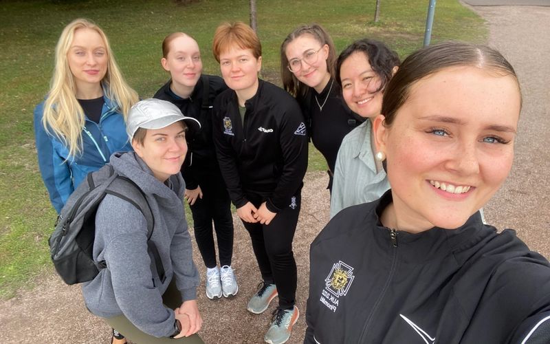 Naisten lenkeille on osallistunut jo useita henkilöitä