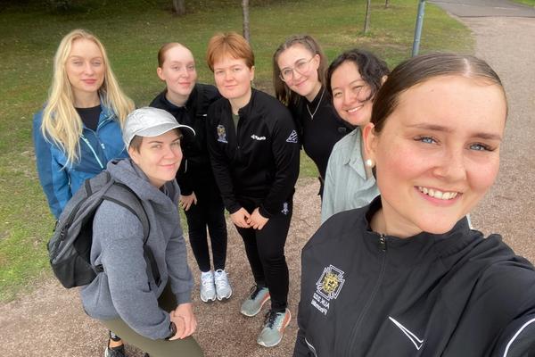 Naisten lenkeille on osallistunut jo useita henkilöitä