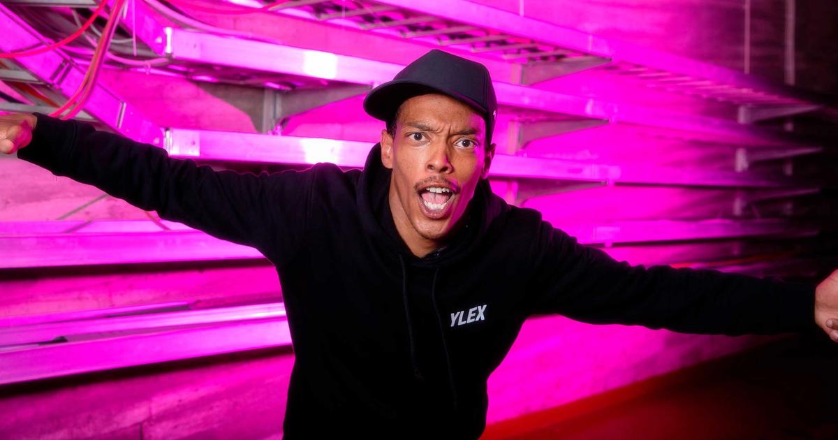 Tentissä_Lloyd-Libiso_Kuva_Raine-Laaksonen_Yleisradio