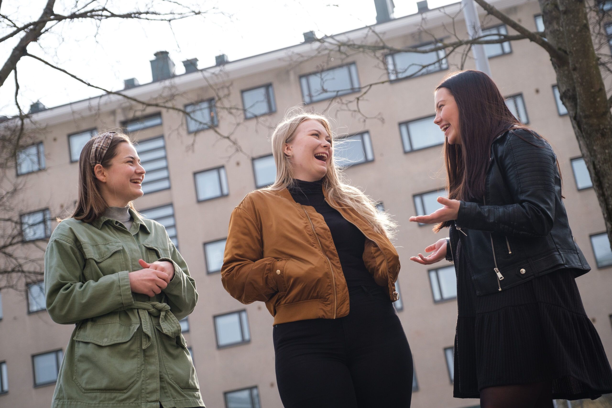 001_Vapaa-akatemia-tiedekoulutus-scaled