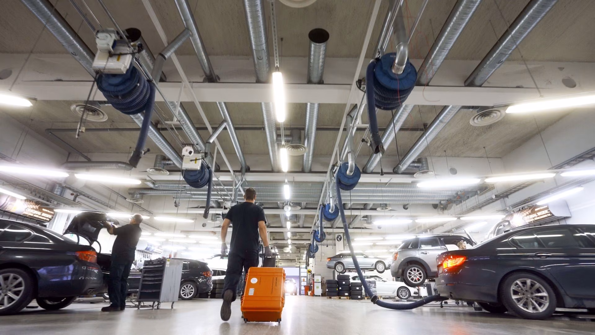 Autoalalla riittää uramahdollisuuksia
