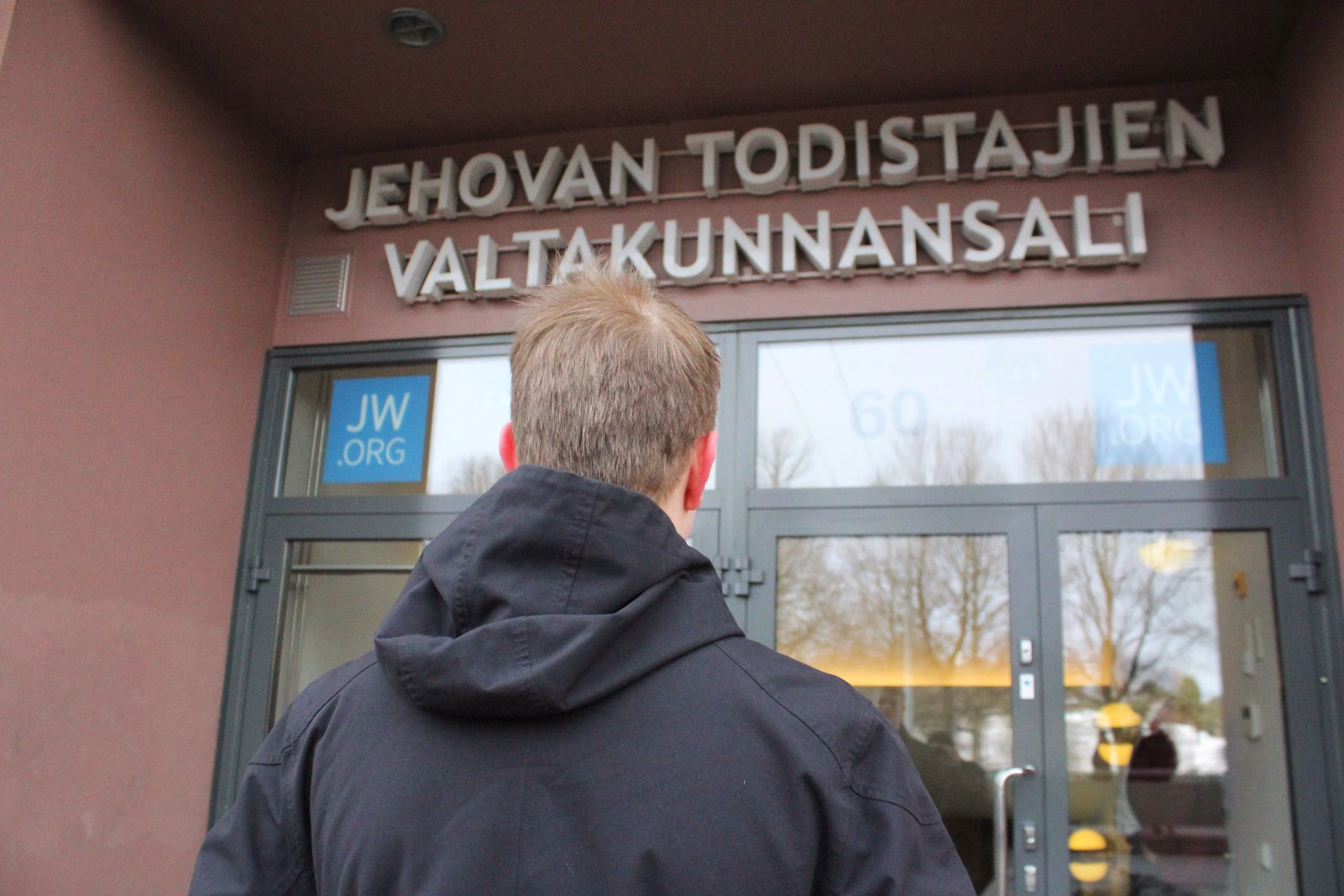 Jehovan todistajat määrätään tulevaisuudessa ase- tai siviilipalvelukseen – Eduskunta kumosi palveluksesta vapauttaneen lain